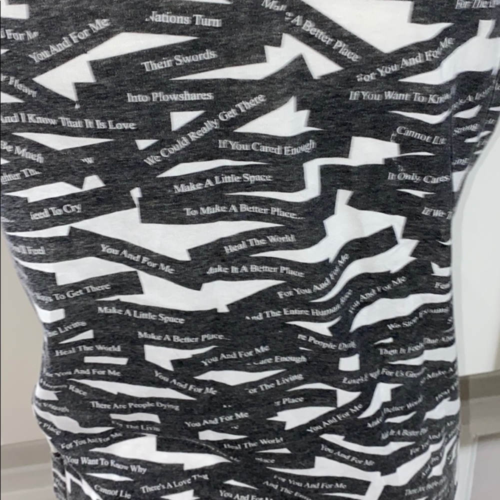 Quotes Tee - Picture 5 of 5
